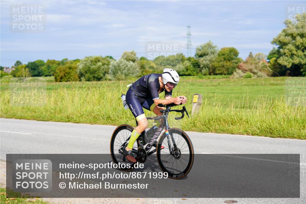 31.08.2025 - Elbe Triathlon Hamburg Michael Burmester http://msf.ph/oto/8671999 31.08.2025 10:04:06 Radfahren 407, 903 meine-sportfotos.de