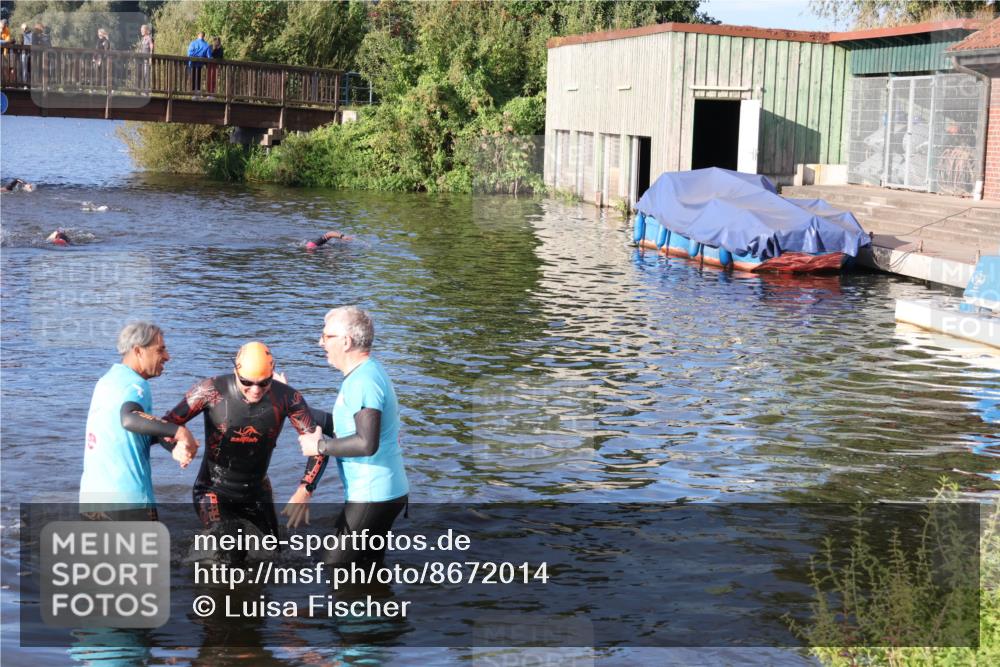 31.08.2025 - Elbe Triathlon Hamburg Luisa Fischer http://msf.ph/oto/8672014 31.08.2025 08:33:58 Schwimmen 168 meine-sportfotos.de