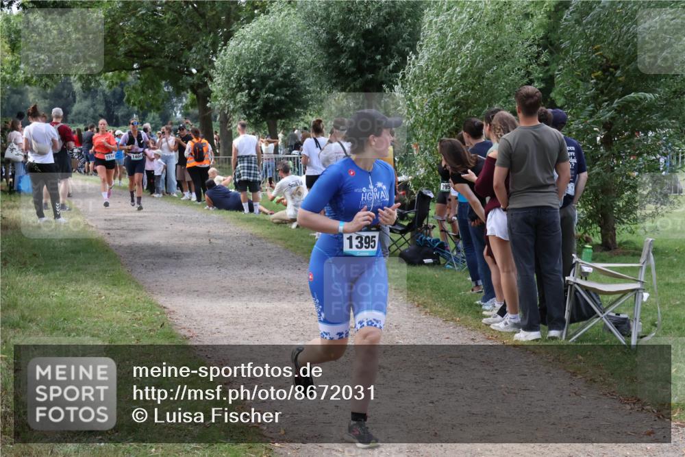 31.08.2025 - Elbe Triathlon Hamburg Luisa Fischer http://msf.ph/oto/8672031 31.08.2025 12:00:53 Laufen 1516, 1409, 795, 1395 meine-sportfotos.de