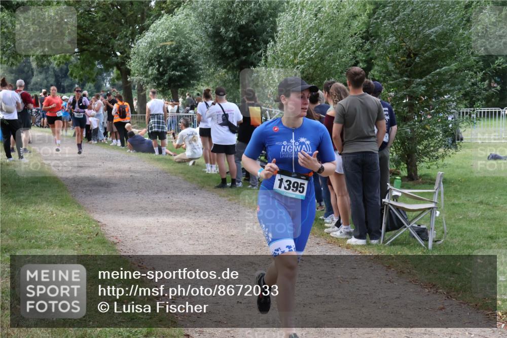 31.08.2025 - Elbe Triathlon Hamburg Luisa Fischer http://msf.ph/oto/8672033 31.08.2025 12:00:53 Laufen 1409, 1395 meine-sportfotos.de