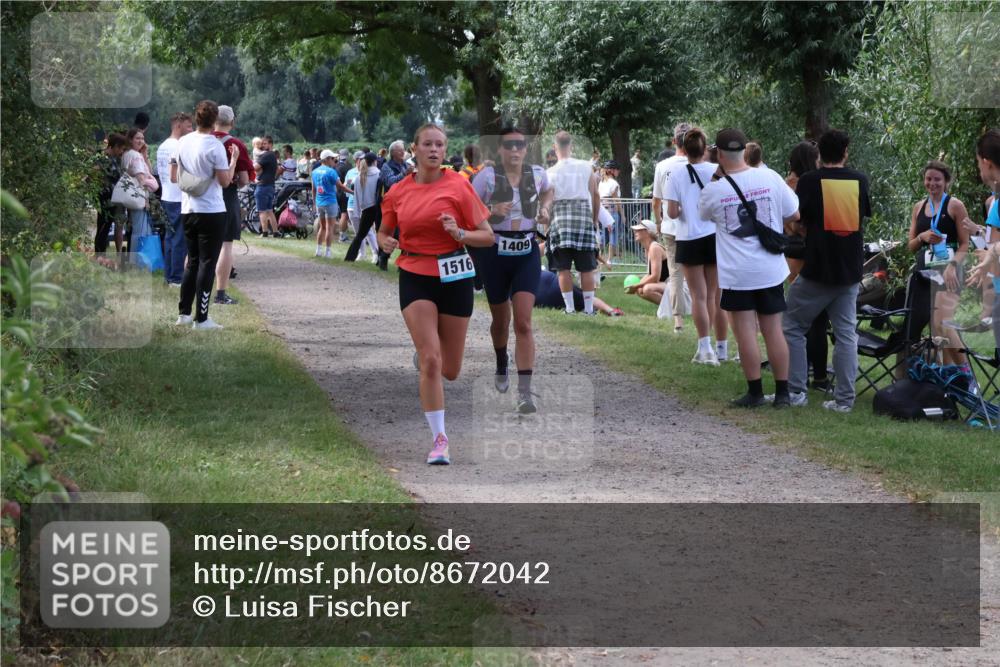 31.08.2025 - Elbe Triathlon Hamburg Luisa Fischer http://msf.ph/oto/8672042 31.08.2025 12:00:56 Laufen 1516, 1409 meine-sportfotos.de