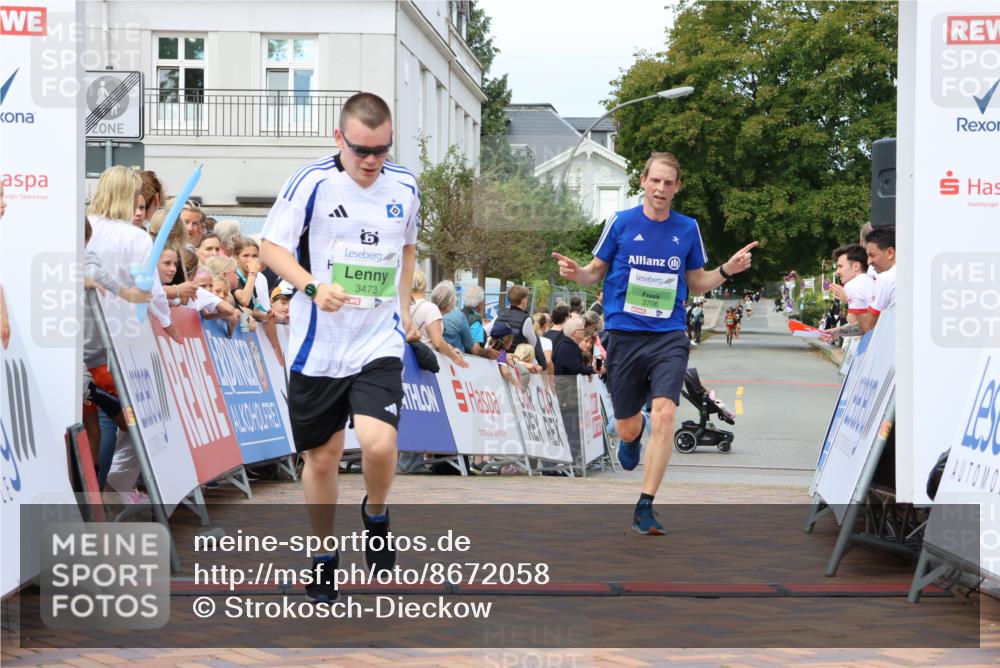 31.08.2025 - 21. Blankeneser Heldenlauf Strokosch-Dieckow http://msf.ph/oto/8672058 31.08.2025 10:52:48 Ziel 3706, 3473 meine-sportfotos.de