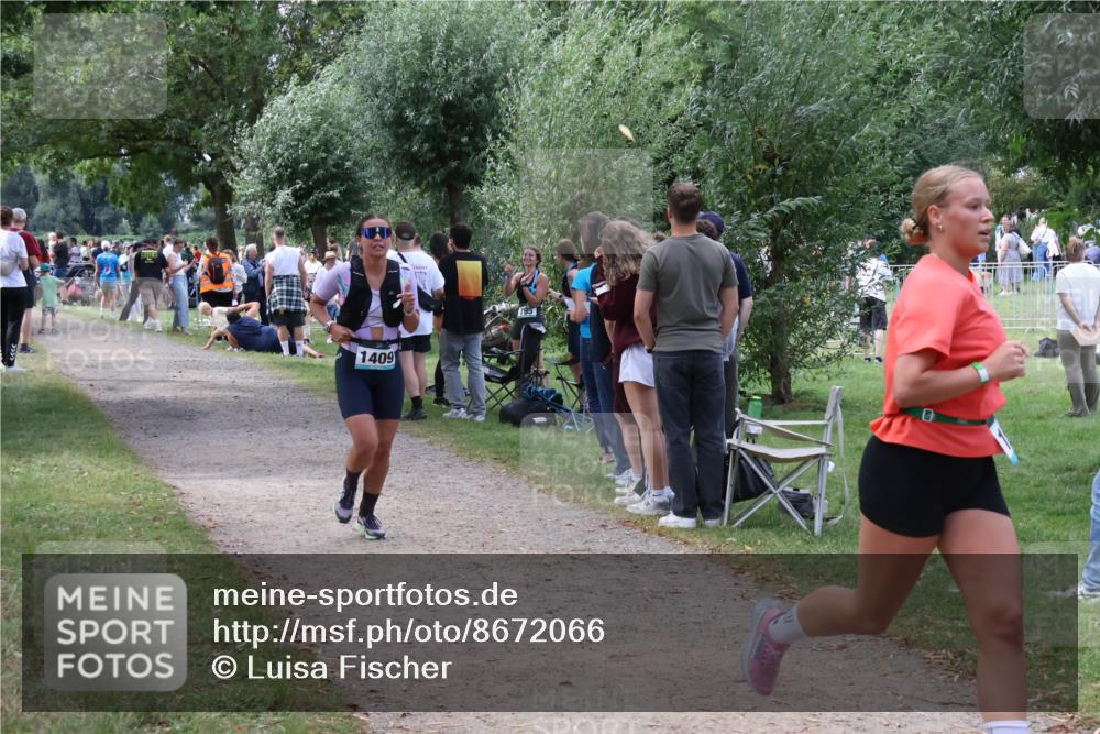 31.08.2025 - Elbe Triathlon Hamburg Luisa Fischer http://msf.ph/oto/8672066 31.08.2025 12:00:58 Laufen 1409 meine-sportfotos.de