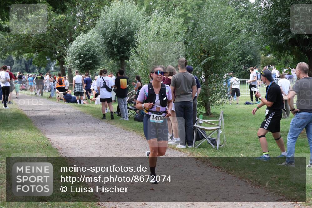 31.08.2025 - Elbe Triathlon Hamburg Luisa Fischer http://msf.ph/oto/8672074 31.08.2025 12:00:59 Laufen 1409 meine-sportfotos.de