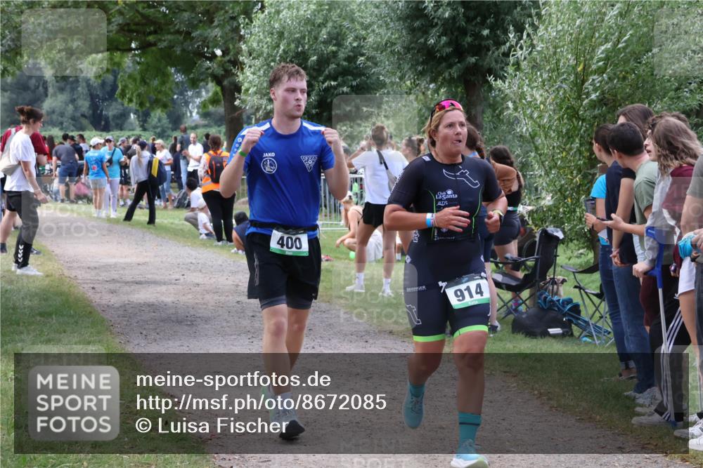 31.08.2025 - Elbe Triathlon Hamburg Luisa Fischer http://msf.ph/oto/8672085 31.08.2025 12:01:18 Laufen 400, 914 meine-sportfotos.de