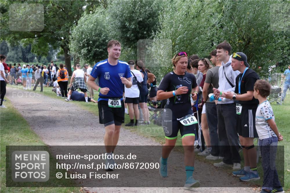 31.08.2025 - Elbe Triathlon Hamburg Luisa Fischer http://msf.ph/oto/8672090 31.08.2025 12:01:19 Laufen 400, 914, 99 meine-sportfotos.de