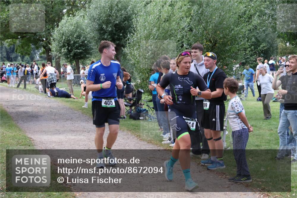 31.08.2025 - Elbe Triathlon Hamburg Luisa Fischer http://msf.ph/oto/8672094 31.08.2025 12:01:19 Laufen 400, 4 meine-sportfotos.de