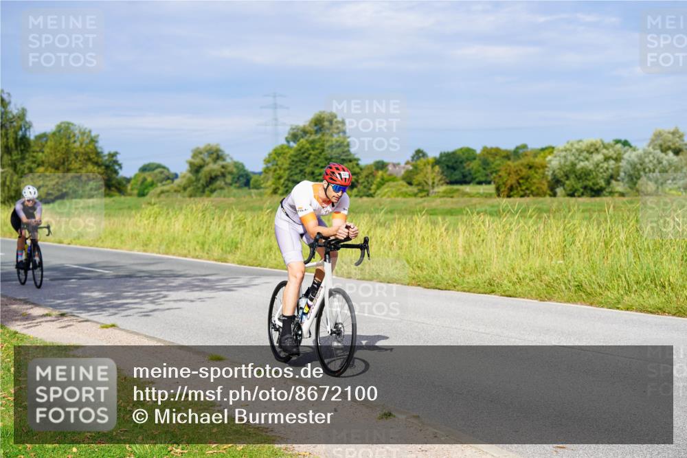 31.08.2025 - Elbe Triathlon Hamburg Michael Burmester http://msf.ph/oto/8672100 31.08.2025 10:04:24 Radfahren 537, 790, 902, 918 meine-sportfotos.de