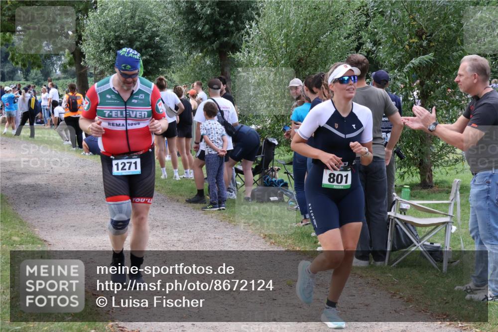 31.08.2025 - Elbe Triathlon Hamburg Luisa Fischer http://msf.ph/oto/8672124 31.08.2025 12:01:43 Laufen 7, 1000, 1271, 801 meine-sportfotos.de