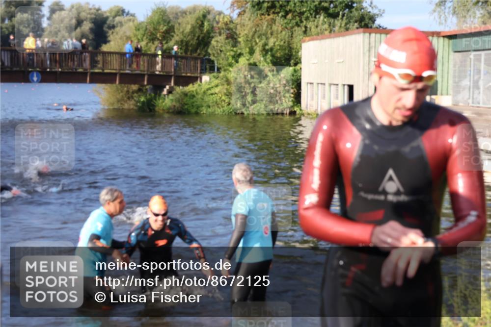 31.08.2025 - Elbe Triathlon Hamburg Luisa Fischer http://msf.ph/oto/8672125 31.08.2025 08:34:30 Schwimmen 175, 193, 199, 212, 239 meine-sportfotos.de