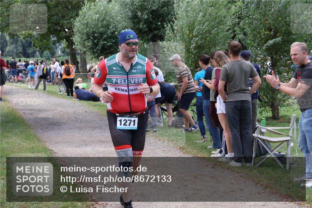 31.08.2025 - Elbe Triathlon Hamburg Luisa Fischer http://msf.ph/oto/8672133 31.08.2025 12:01:44 Laufen 1000, 1271 meine-sportfotos.de