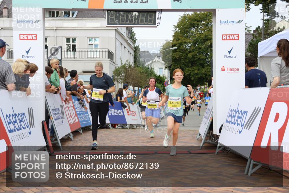 31.08.2025 - 21. Blankeneser Heldenlauf Strokosch-Dieckow http://msf.ph/oto/8672139 31.08.2025 10:31:49 Ziel 2077, 2407, 2280, 2462, 2340, 2278 meine-sportfotos.de