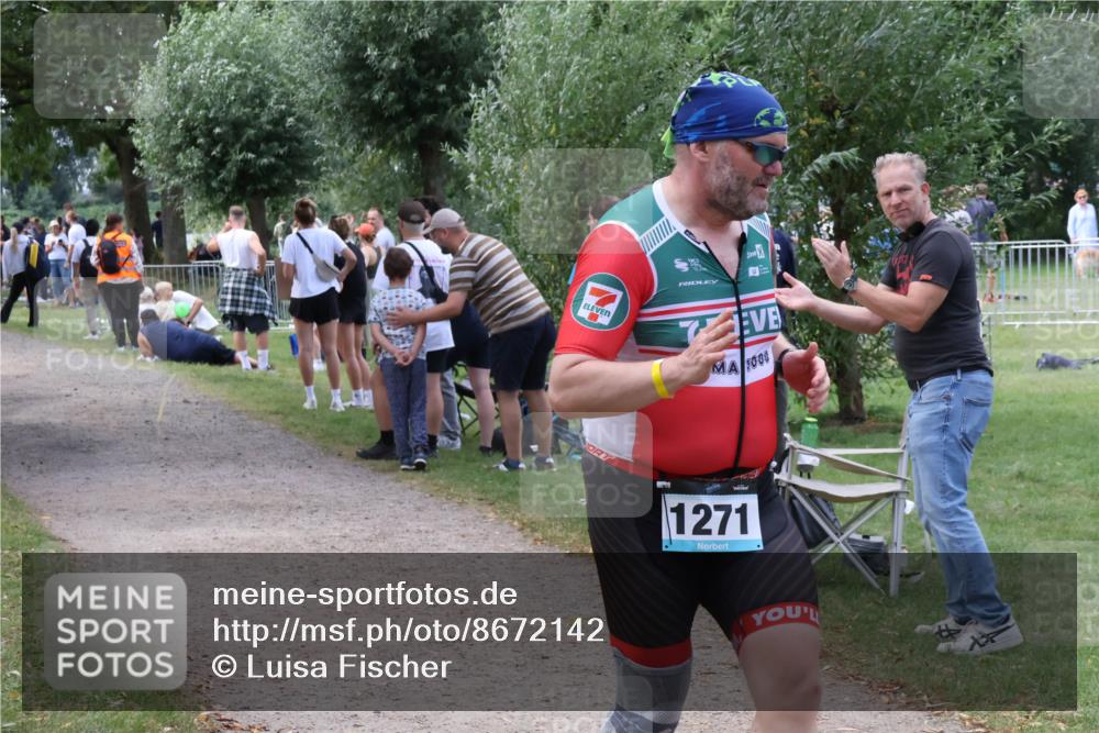 31.08.2025 - Elbe Triathlon Hamburg Luisa Fischer http://msf.ph/oto/8672142 31.08.2025 12:01:45 Laufen 7, 008, 1271 meine-sportfotos.de