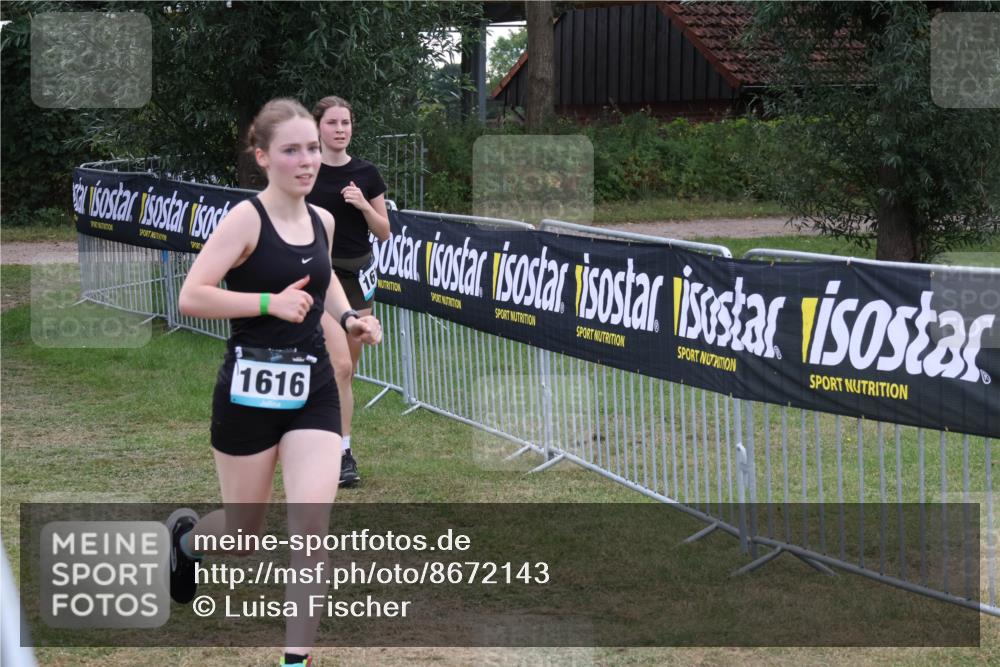 31.08.2025 - Elbe Triathlon Hamburg Luisa Fischer http://msf.ph/oto/8672143 31.08.2025 12:52:36 Laufen 1616 meine-sportfotos.de