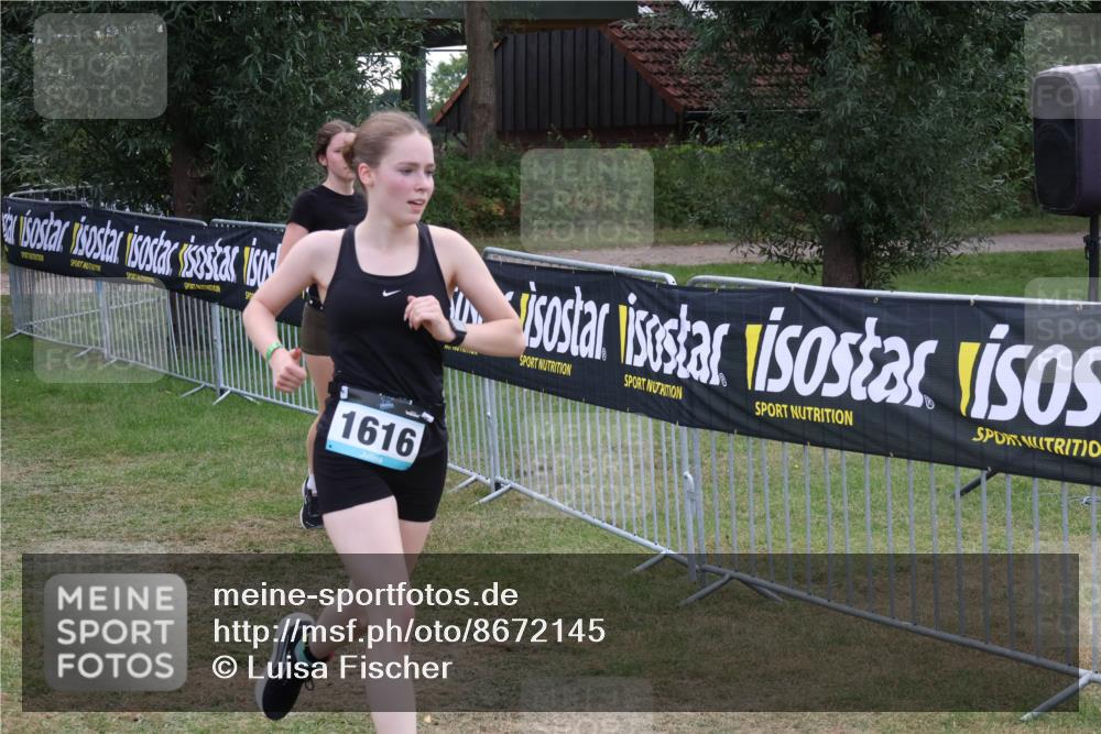 31.08.2025 - Elbe Triathlon Hamburg Luisa Fischer http://msf.ph/oto/8672145 31.08.2025 12:52:37 Laufen 1616 meine-sportfotos.de
