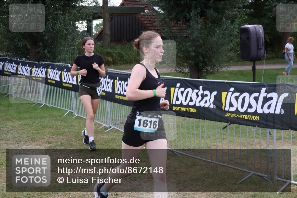 31.08.2025 - Elbe Triathlon Hamburg Luisa Fischer http://msf.ph/oto/8672148 31.08.2025 12:52:37 Laufen 1616 meine-sportfotos.de