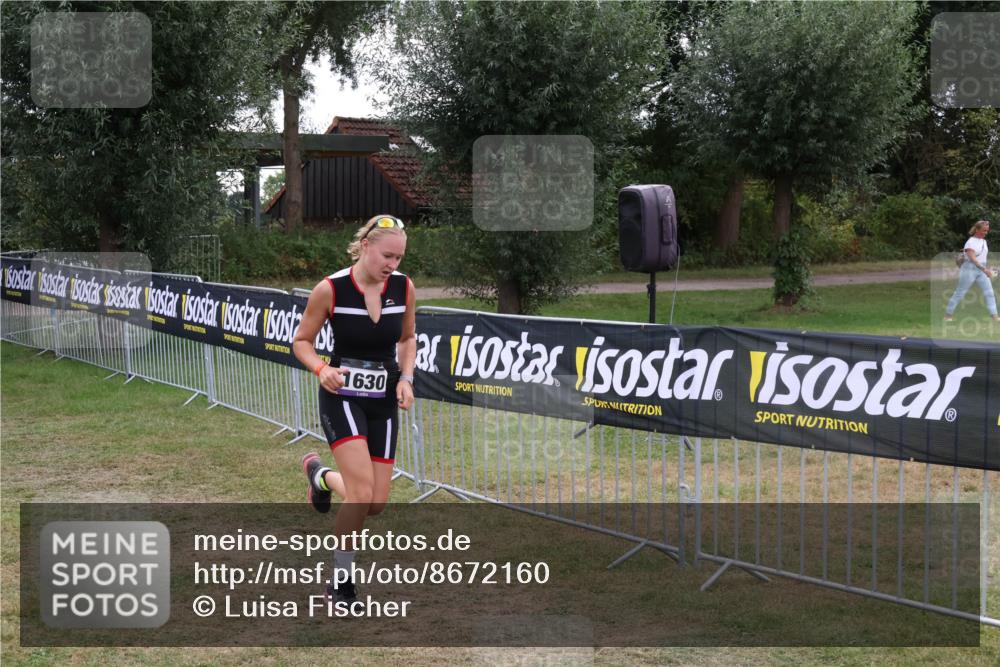 31.08.2025 - Elbe Triathlon Hamburg Luisa Fischer http://msf.ph/oto/8672160 31.08.2025 12:52:40 Laufen 1630 meine-sportfotos.de