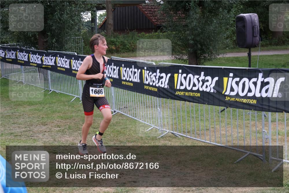 31.08.2025 - Elbe Triathlon Hamburg Luisa Fischer http://msf.ph/oto/8672166 31.08.2025 12:52:49 Laufen 1666 meine-sportfotos.de