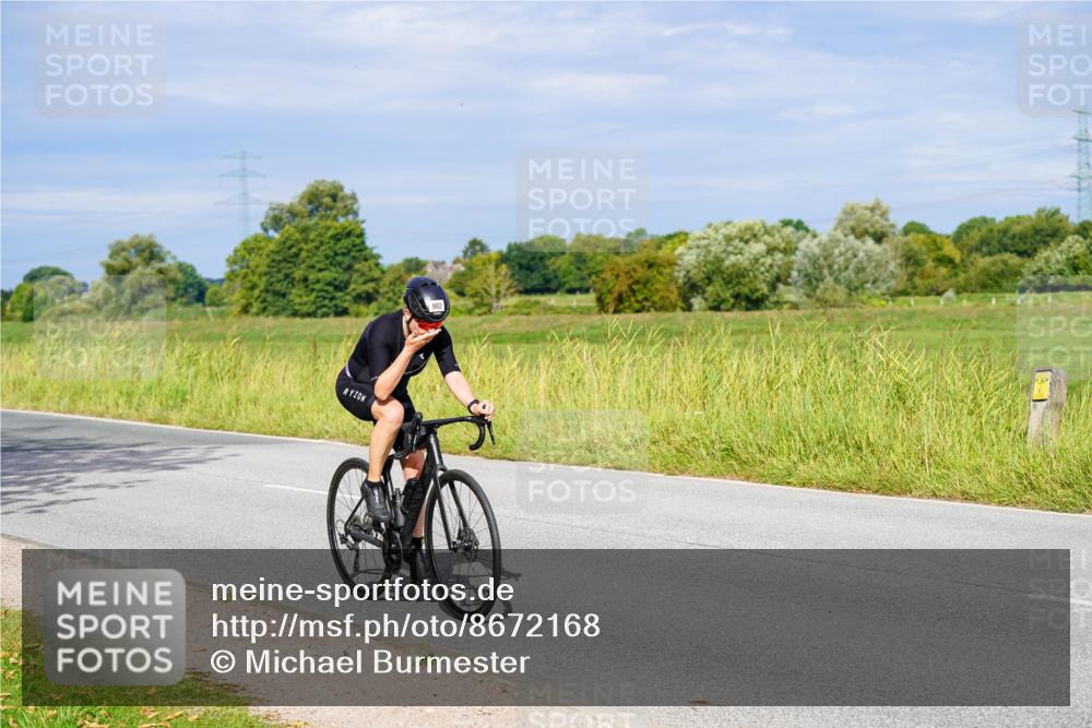 31.08.2025 - Elbe Triathlon Hamburg Michael Burmester http://msf.ph/oto/8672168 31.08.2025 10:04:30 Radfahren 597, 726, 880, 902, 918, 920 meine-sportfotos.de