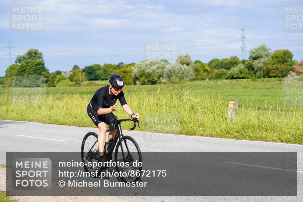 31.08.2025 - Elbe Triathlon Hamburg Michael Burmester http://msf.ph/oto/8672175 31.08.2025 10:04:30 Radfahren 597, 726, 880, 902, 918, 920 meine-sportfotos.de