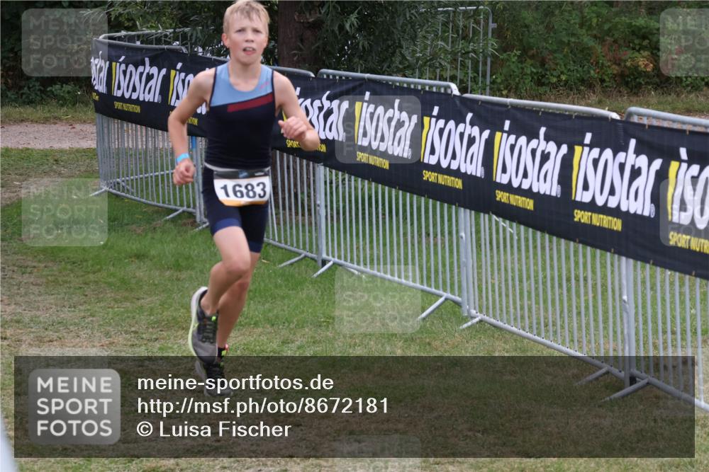 31.08.2025 - Elbe Triathlon Hamburg Luisa Fischer http://msf.ph/oto/8672181 31.08.2025 12:53:12 Laufen 1683 meine-sportfotos.de