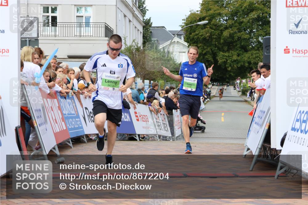 31.08.2025 - 21. Blankeneser Heldenlauf Strokosch-Dieckow http://msf.ph/oto/8672204 31.08.2025 10:52:48 Ziel 3706, 3473 meine-sportfotos.de