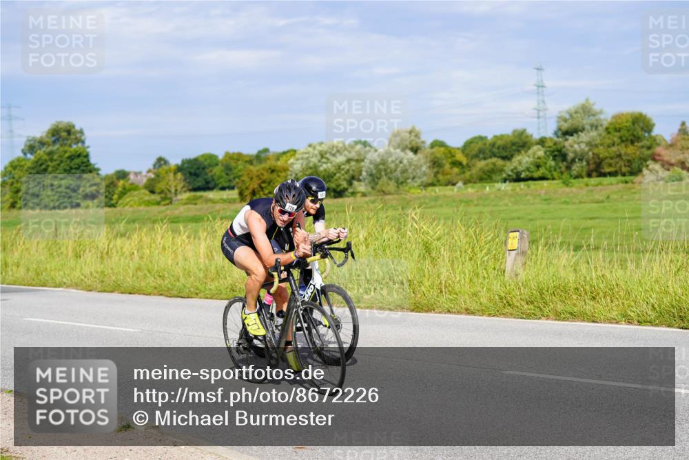 31.08.2025 - Elbe Triathlon Hamburg Michael Burmester http://msf.ph/oto/8672226 31.08.2025 10:04:35 Radfahren 400, 597, 726, 880, 920, 931 meine-sportfotos.de
