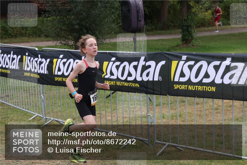 31.08.2025 - Elbe Triathlon Hamburg Luisa Fischer http://msf.ph/oto/8672242 31.08.2025 12:55:25 Laufen 16 meine-sportfotos.de