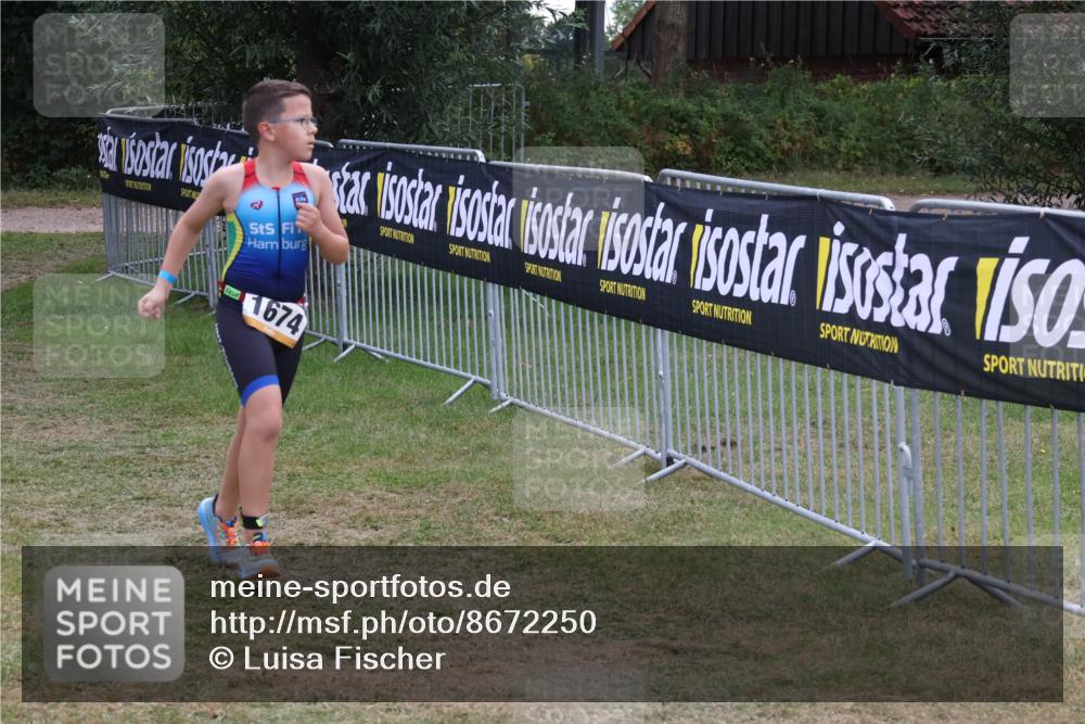 31.08.2025 - Elbe Triathlon Hamburg Luisa Fischer http://msf.ph/oto/8672250 31.08.2025 12:56:25 Laufen 1674 meine-sportfotos.de