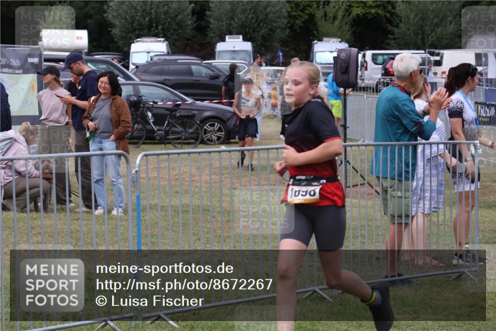 31.08.2025 - Elbe Triathlon Hamburg Luisa Fischer http://msf.ph/oto/8672267 31.08.2025 12:56:38 Laufen  meine-sportfotos.de