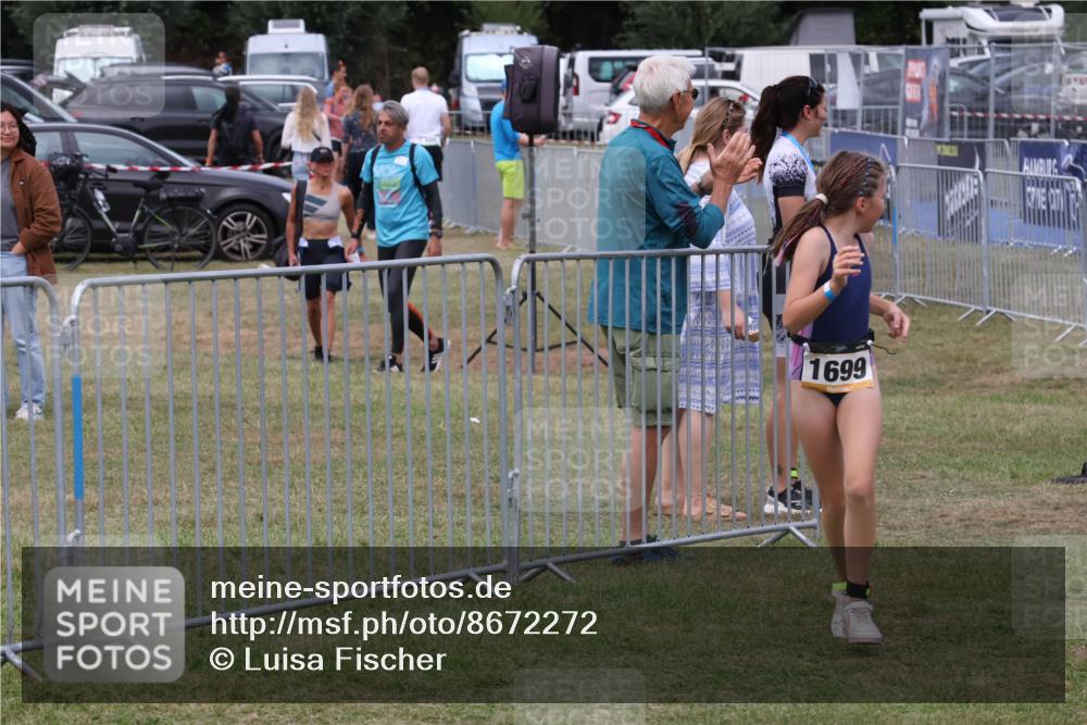31.08.2025 - Elbe Triathlon Hamburg Luisa Fischer http://msf.ph/oto/8672272 31.08.2025 12:56:41 Laufen 1699 meine-sportfotos.de