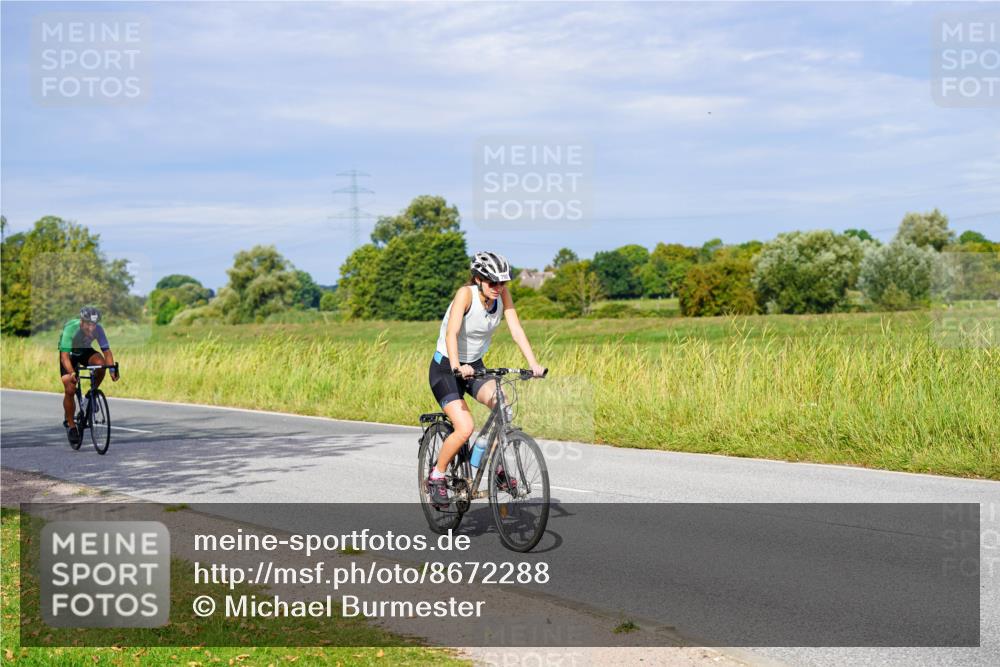 31.08.2025 - Elbe Triathlon Hamburg Michael Burmester http://msf.ph/oto/8672288 31.08.2025 10:04:56 Radfahren 690, 792 meine-sportfotos.de