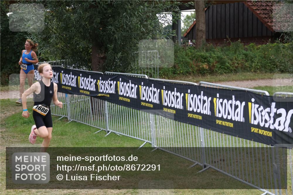 31.08.2025 - Elbe Triathlon Hamburg Luisa Fischer http://msf.ph/oto/8672291 31.08.2025 12:56:49 Laufen 1695, 1688 meine-sportfotos.de