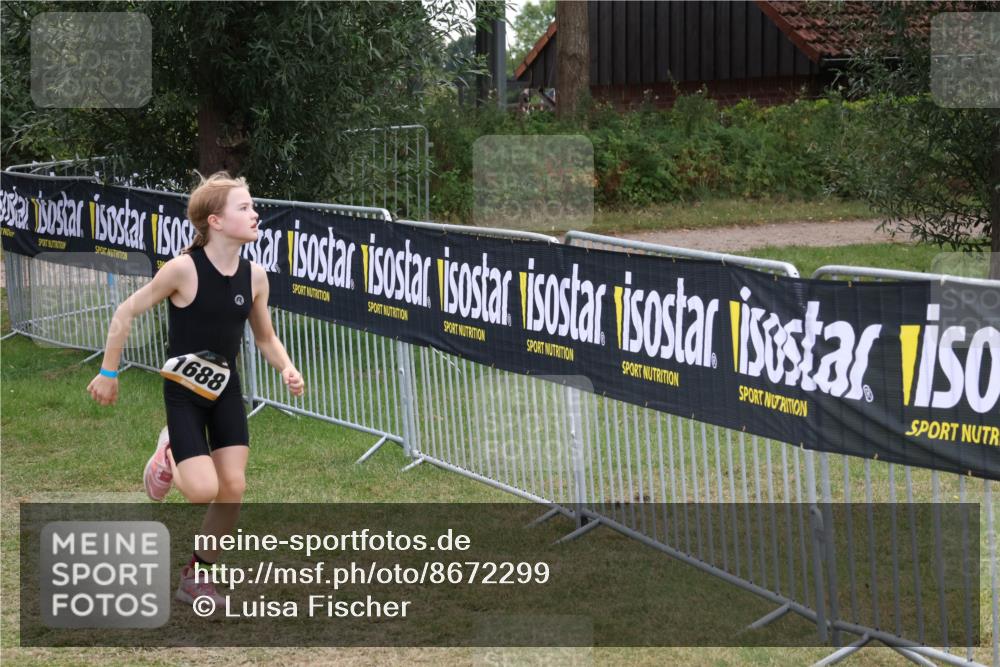 31.08.2025 - Elbe Triathlon Hamburg Luisa Fischer http://msf.ph/oto/8672299 31.08.2025 12:56:50 Laufen 1688 meine-sportfotos.de