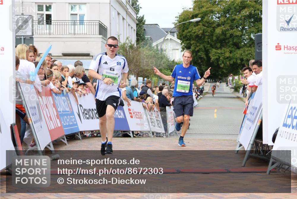 31.08.2025 - 21. Blankeneser Heldenlauf Strokosch-Dieckow http://msf.ph/oto/8672303 31.08.2025 10:52:48 Ziel 3706, 3473 meine-sportfotos.de