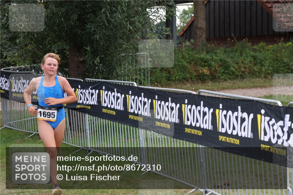 31.08.2025 - Elbe Triathlon Hamburg Luisa Fischer http://msf.ph/oto/8672310 31.08.2025 12:56:52 Laufen 1695 meine-sportfotos.de