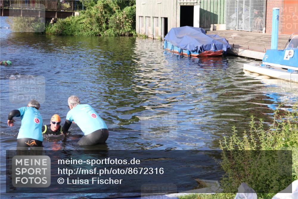 31.08.2025 - Elbe Triathlon Hamburg Luisa Fischer http://msf.ph/oto/8672316 31.08.2025 08:35:31 Schwimmen 184 meine-sportfotos.de
