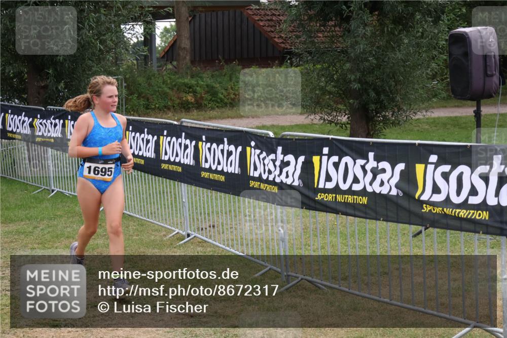 31.08.2025 - Elbe Triathlon Hamburg Luisa Fischer http://msf.ph/oto/8672317 31.08.2025 12:56:53 Laufen 1695 meine-sportfotos.de