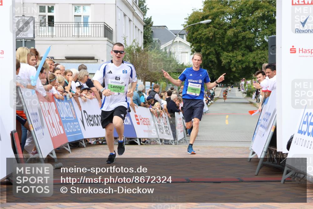 31.08.2025 - 21. Blankeneser Heldenlauf Strokosch-Dieckow http://msf.ph/oto/8672324 31.08.2025 10:52:47 Ziel 3706, 3473 meine-sportfotos.de