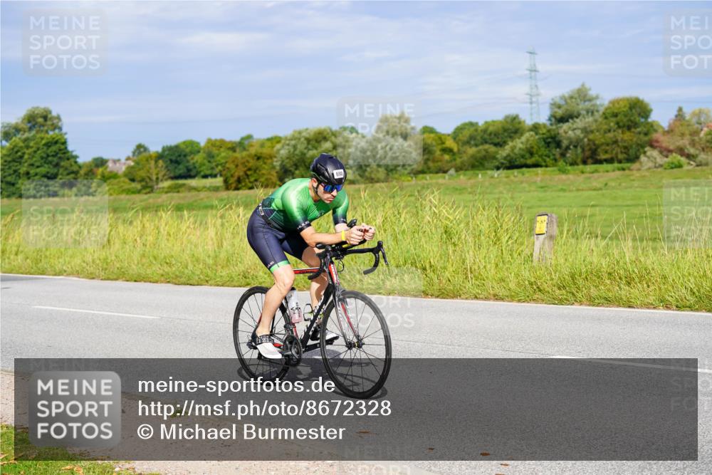 31.08.2025 - Elbe Triathlon Hamburg Michael Burmester http://msf.ph/oto/8672328 31.08.2025 10:05:00 Radfahren 413, 690, 792 meine-sportfotos.de