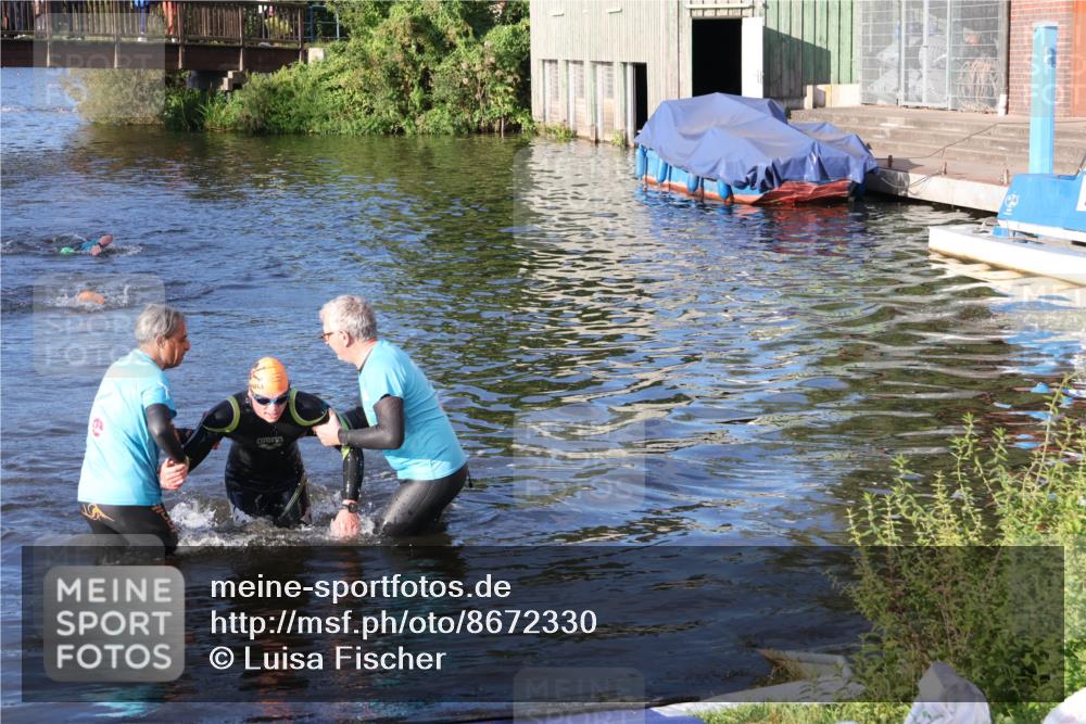 31.08.2025 - Elbe Triathlon Hamburg Luisa Fischer http://msf.ph/oto/8672330 31.08.2025 08:35:33 Schwimmen 184 meine-sportfotos.de