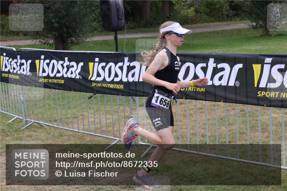 31.08.2025 - Elbe Triathlon Hamburg Luisa Fischer http://msf.ph/oto/8672335 31.08.2025 12:57:35 Laufen 1656 meine-sportfotos.de
