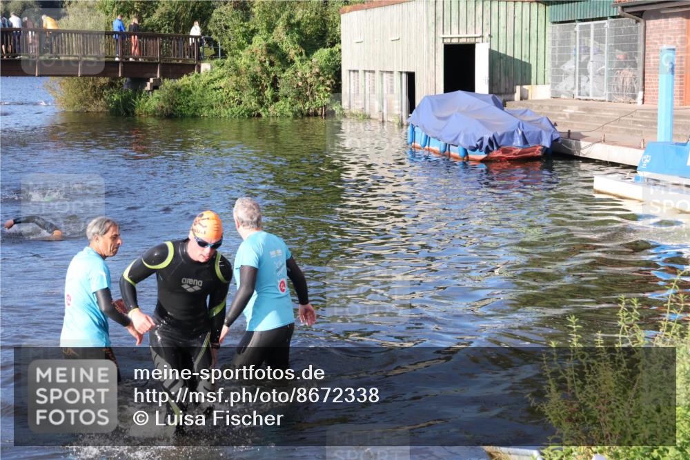 31.08.2025 - Elbe Triathlon Hamburg Luisa Fischer http://msf.ph/oto/8672338 31.08.2025 08:35:34 Schwimmen 184 meine-sportfotos.de