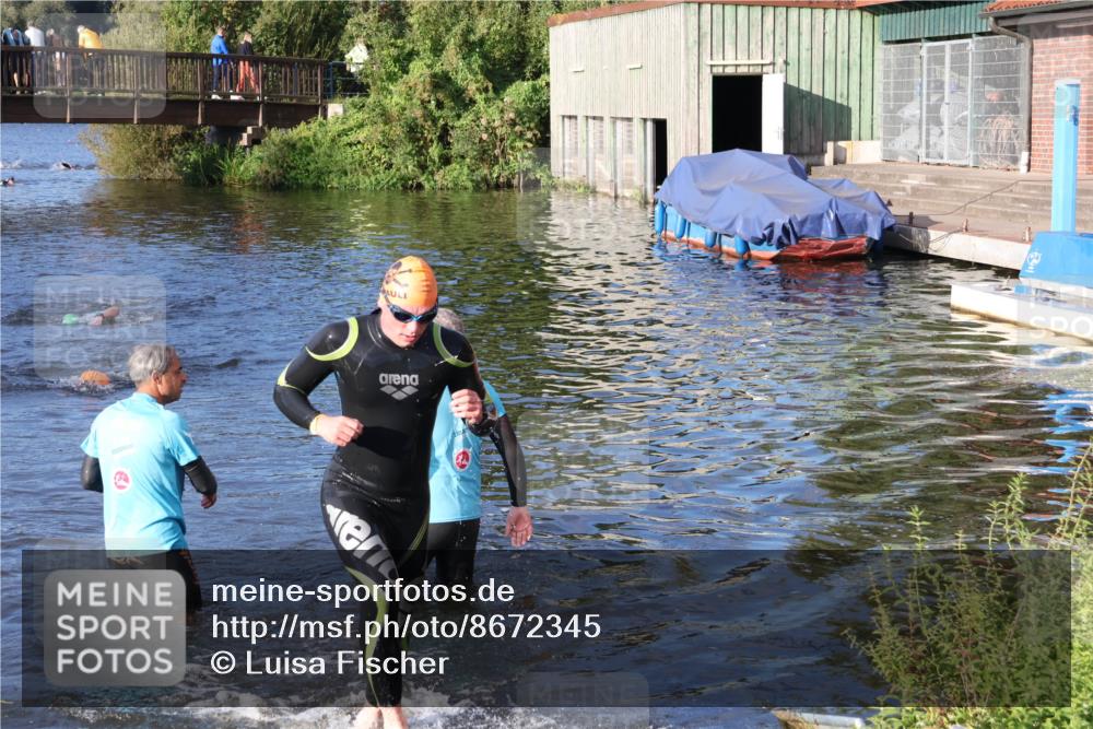 31.08.2025 - Elbe Triathlon Hamburg Luisa Fischer http://msf.ph/oto/8672345 31.08.2025 08:35:35 Schwimmen 184 meine-sportfotos.de