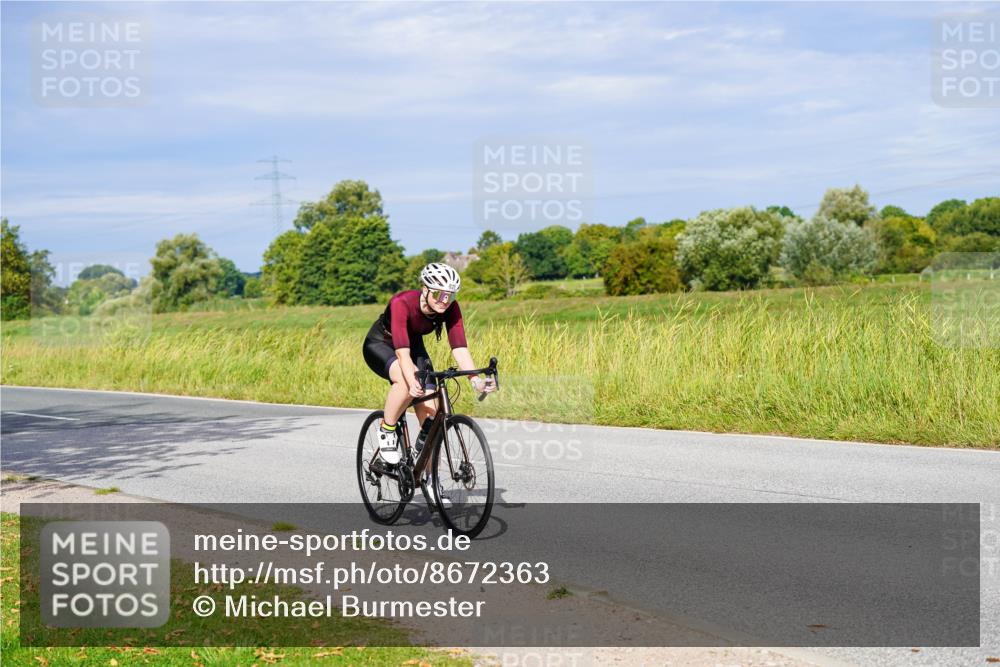 31.08.2025 - Elbe Triathlon Hamburg Michael Burmester http://msf.ph/oto/8672363 31.08.2025 10:05:09 Radfahren 399, 410, 413, 654, 822, 844, 892 meine-sportfotos.de
