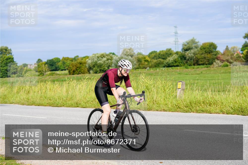 31.08.2025 - Elbe Triathlon Hamburg Michael Burmester http://msf.ph/oto/8672371 31.08.2025 10:05:09 Radfahren 399, 410, 413, 654, 822, 844, 892 meine-sportfotos.de