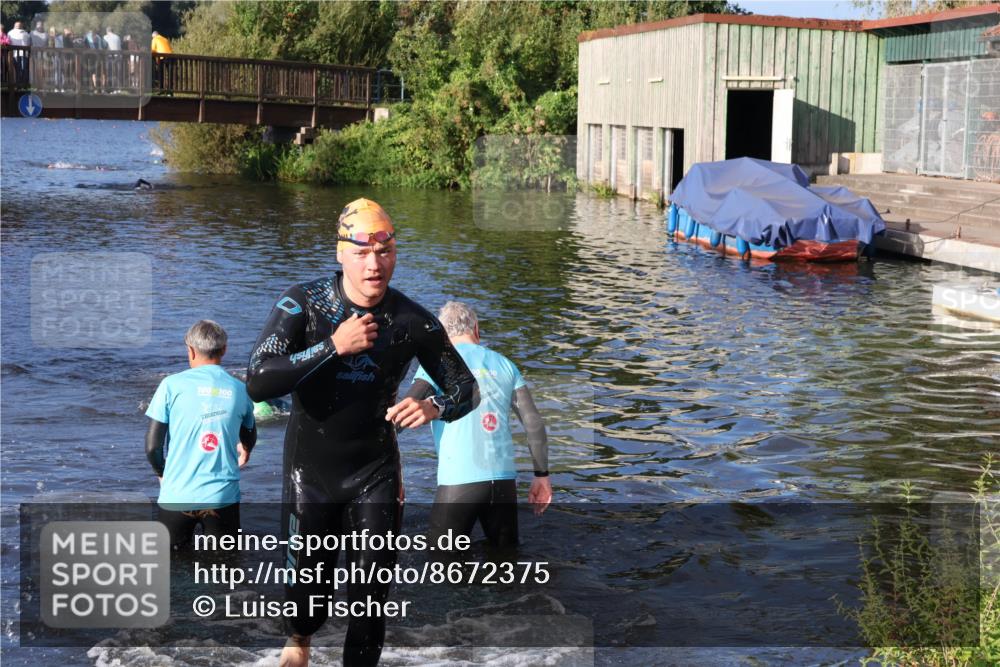 31.08.2025 - Elbe Triathlon Hamburg Luisa Fischer http://msf.ph/oto/8672375 31.08.2025 08:35:46 Schwimmen 174, 222 meine-sportfotos.de