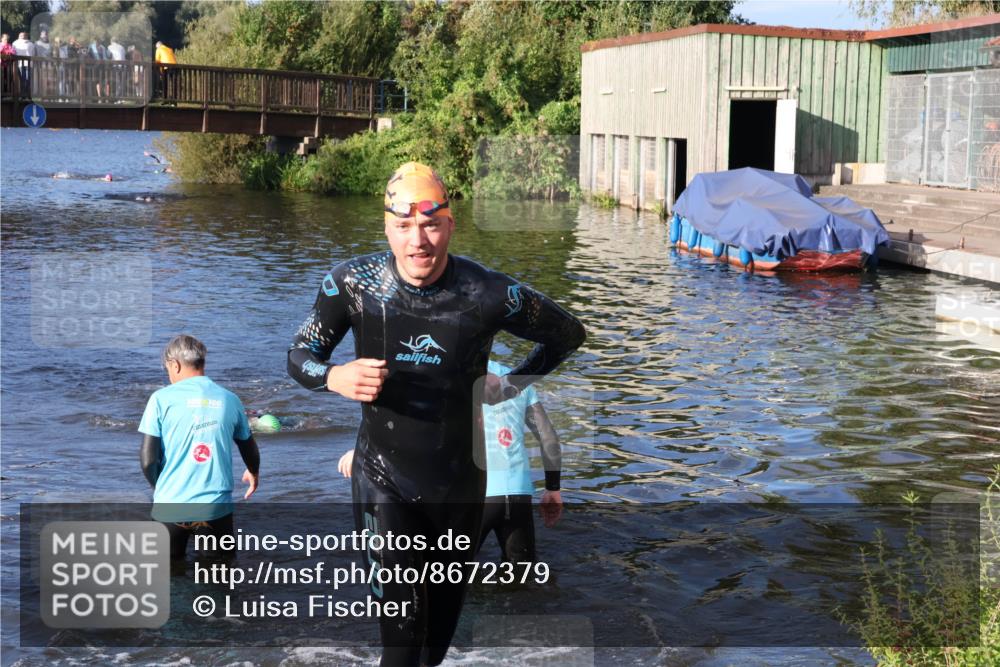 31.08.2025 - Elbe Triathlon Hamburg Luisa Fischer http://msf.ph/oto/8672379 31.08.2025 08:35:47 Schwimmen 174, 222 meine-sportfotos.de