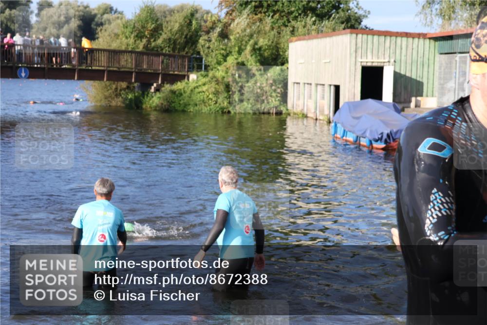 31.08.2025 - Elbe Triathlon Hamburg Luisa Fischer http://msf.ph/oto/8672388 31.08.2025 08:35:48 Schwimmen 174, 222 meine-sportfotos.de