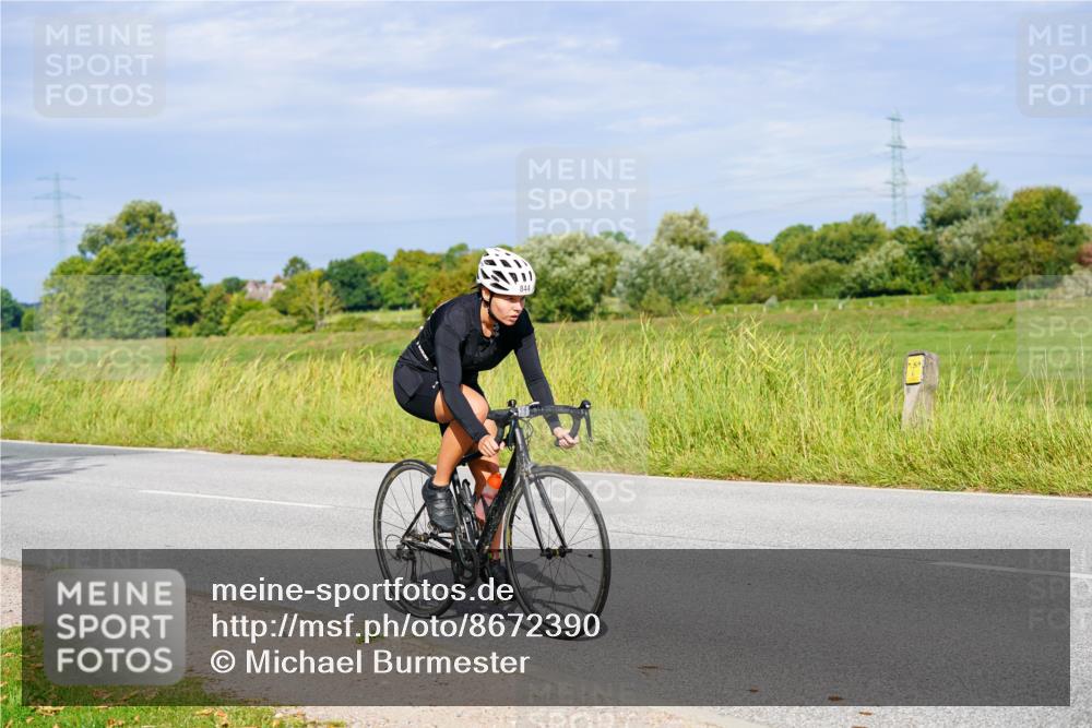 31.08.2025 - Elbe Triathlon Hamburg Michael Burmester http://msf.ph/oto/8672390 31.08.2025 10:05:12 Radfahren 399, 410, 654, 822, 842, 844 meine-sportfotos.de